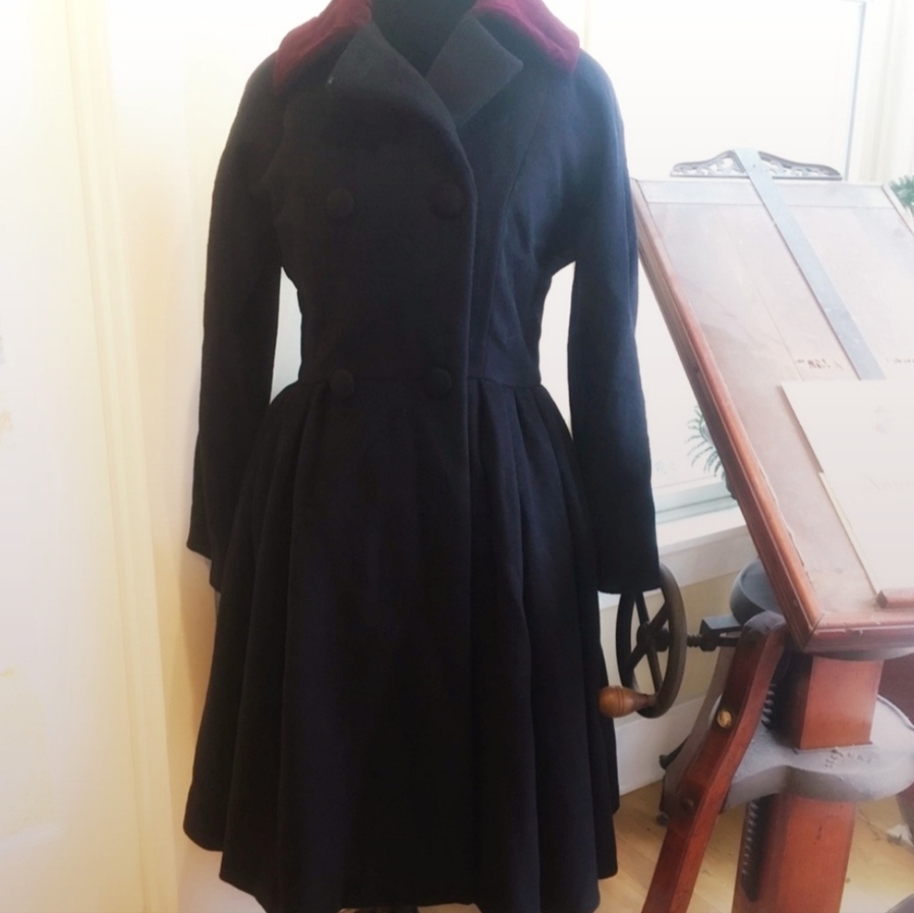 VINTAGE Carolyne Roehm for Sax 5th Avenue Navy Double Breasted Dress Coat